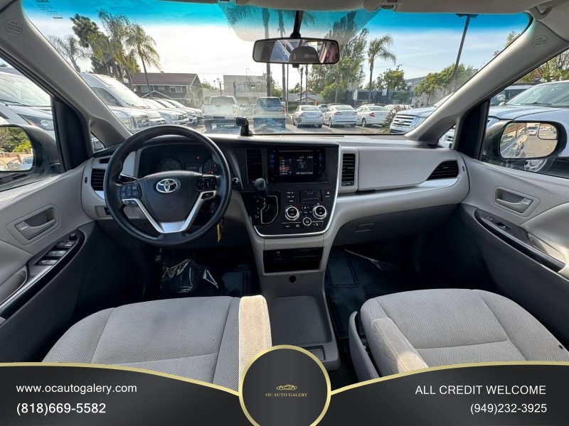 2017 Toyota Sienna L Minivan 4D