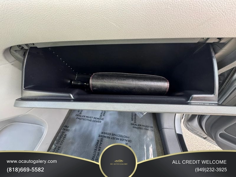 2017 Toyota Sienna L Minivan 4D