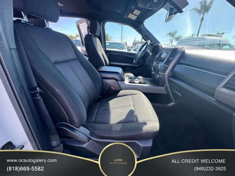 2019 Ford Expedition MAX XLT Sport Utility 4D