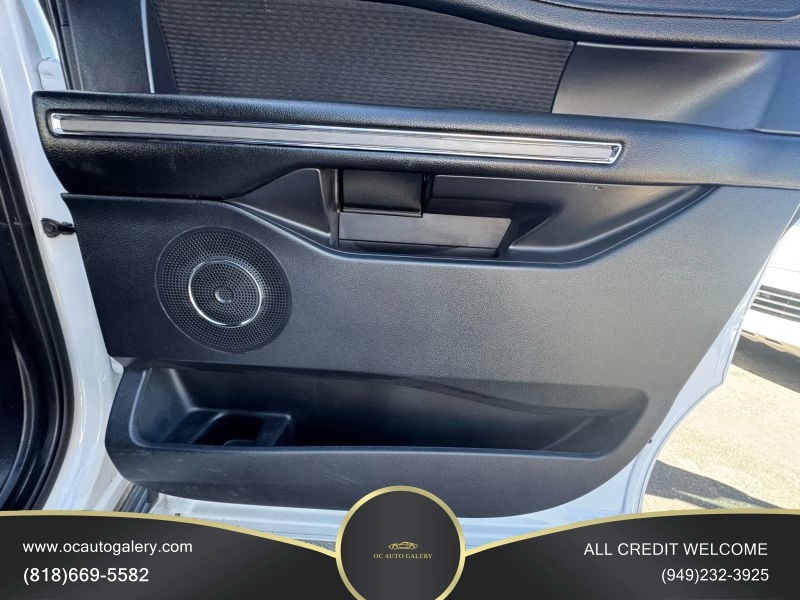 2019 Ford Expedition MAX XLT Sport Utility 4D