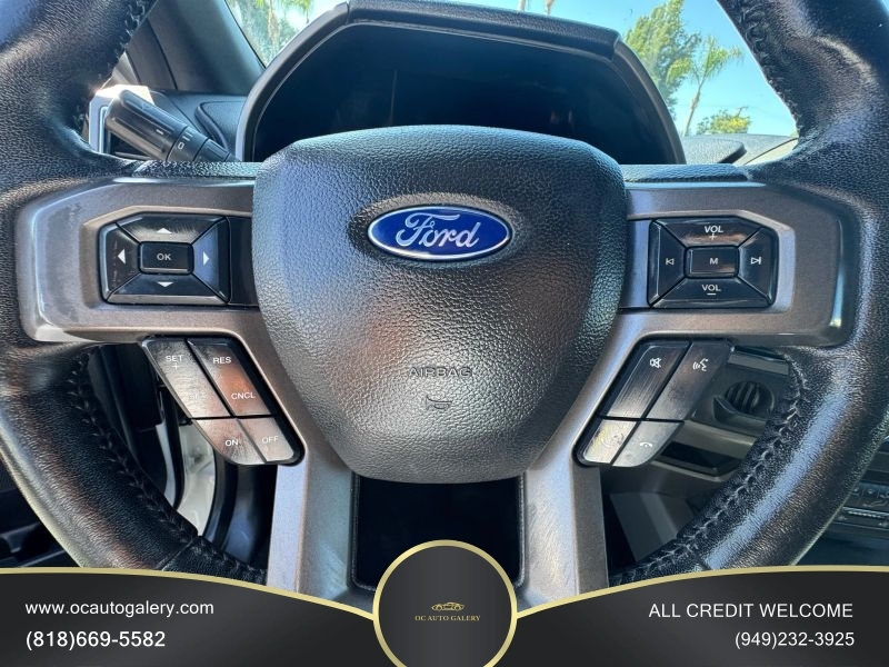 2019 Ford Expedition MAX XLT Sport Utility 4D