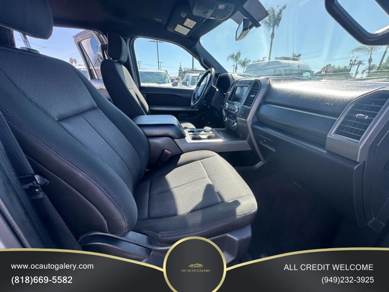 2019 Ford Expedition MAX XLT Sport Utility 4D