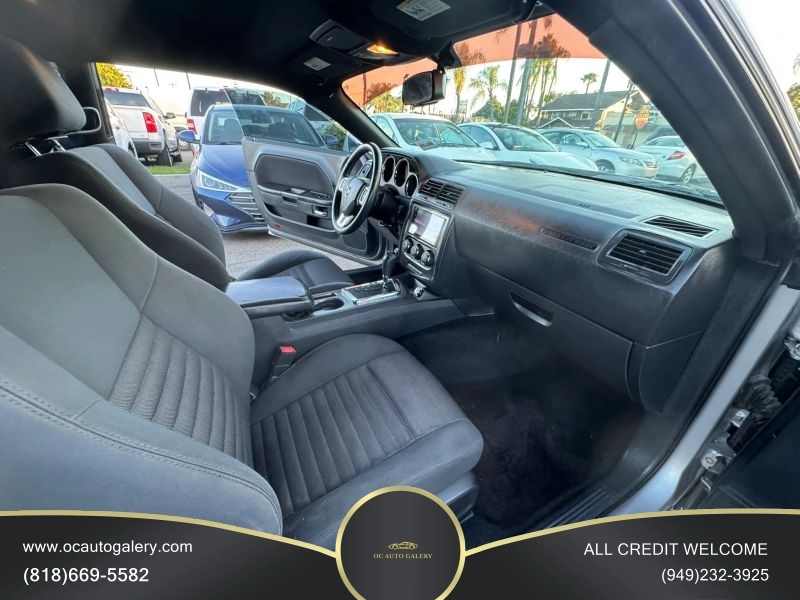 2014 Dodge Challenger SXT Coupe 2D
