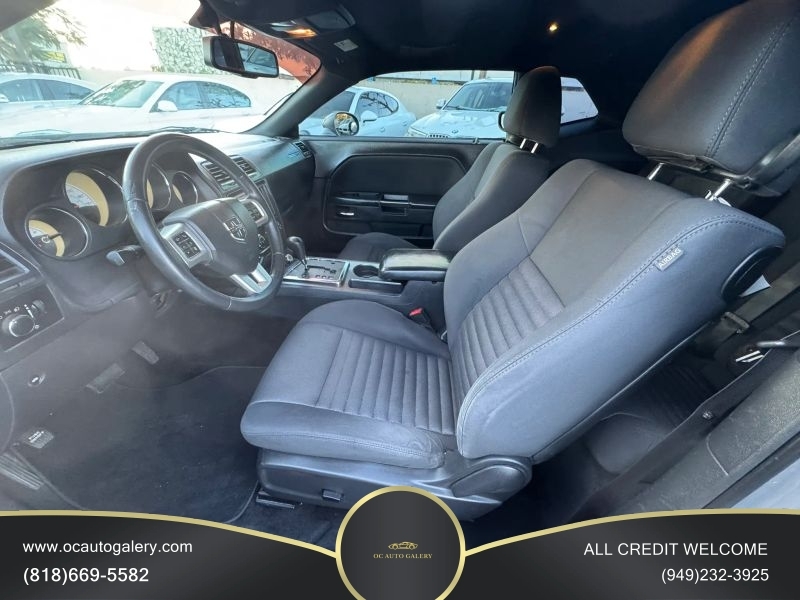 2014 Dodge Challenger SXT Coupe 2D