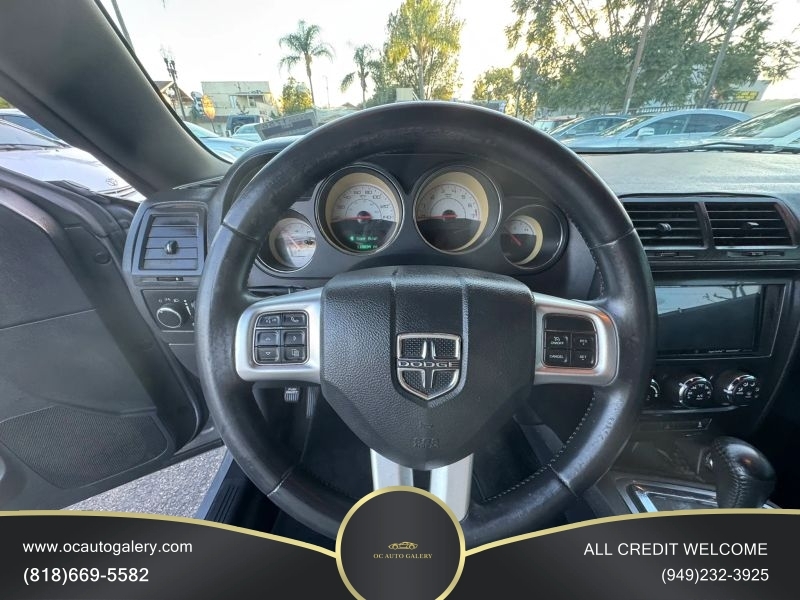 2014 Dodge Challenger SXT Coupe 2D