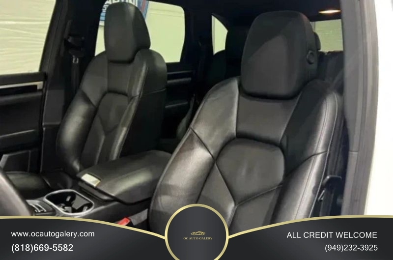 2013 Porsche Cayenne GTS Sport Utility 4D