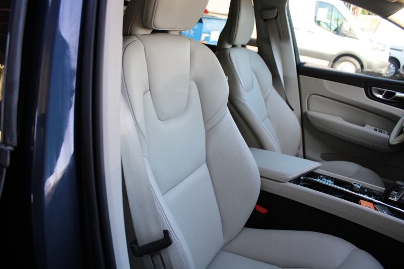 2022 Volvo XC60 Momentum - Photo 9
