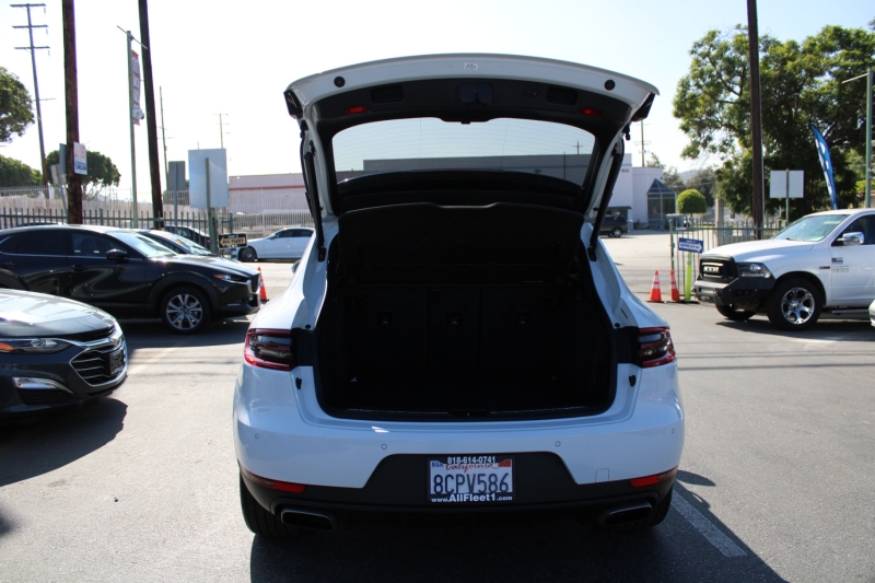 2018 Porsche Macan Base - Photo 9