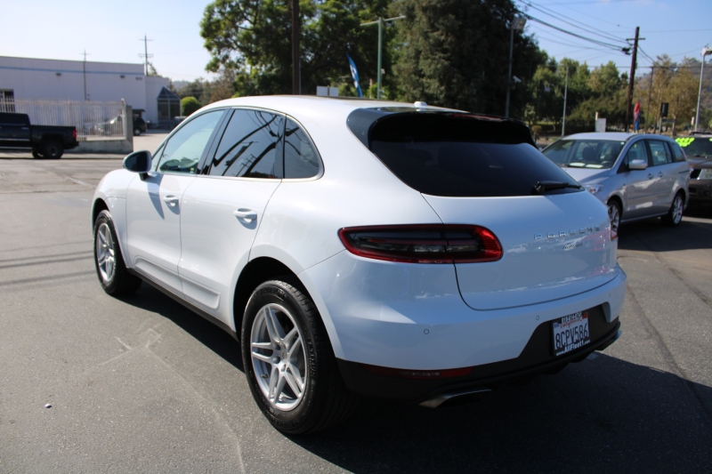 2018 Porsche Macan Base - Photo 4