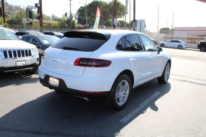 2018 Porsche Macan Base - Photo 6
