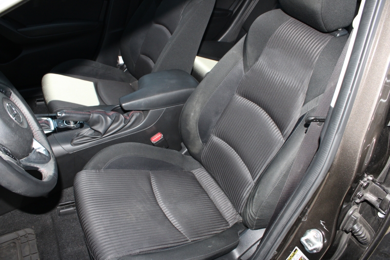 2015 Mazda Mazda3 i Touring