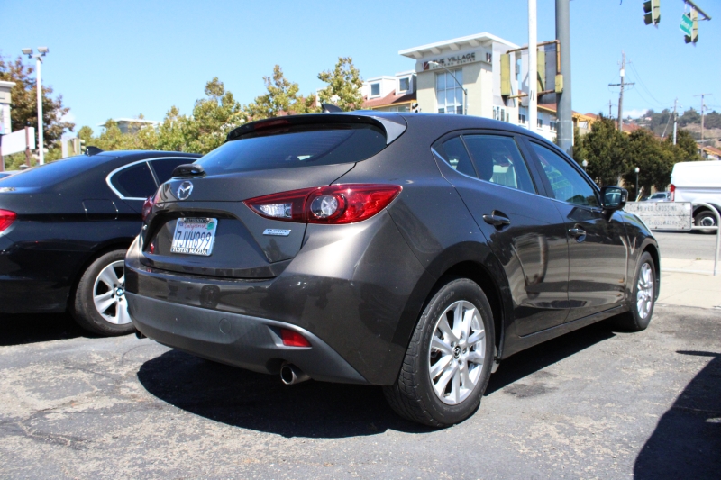 2015 Mazda Mazda3 i Touring
