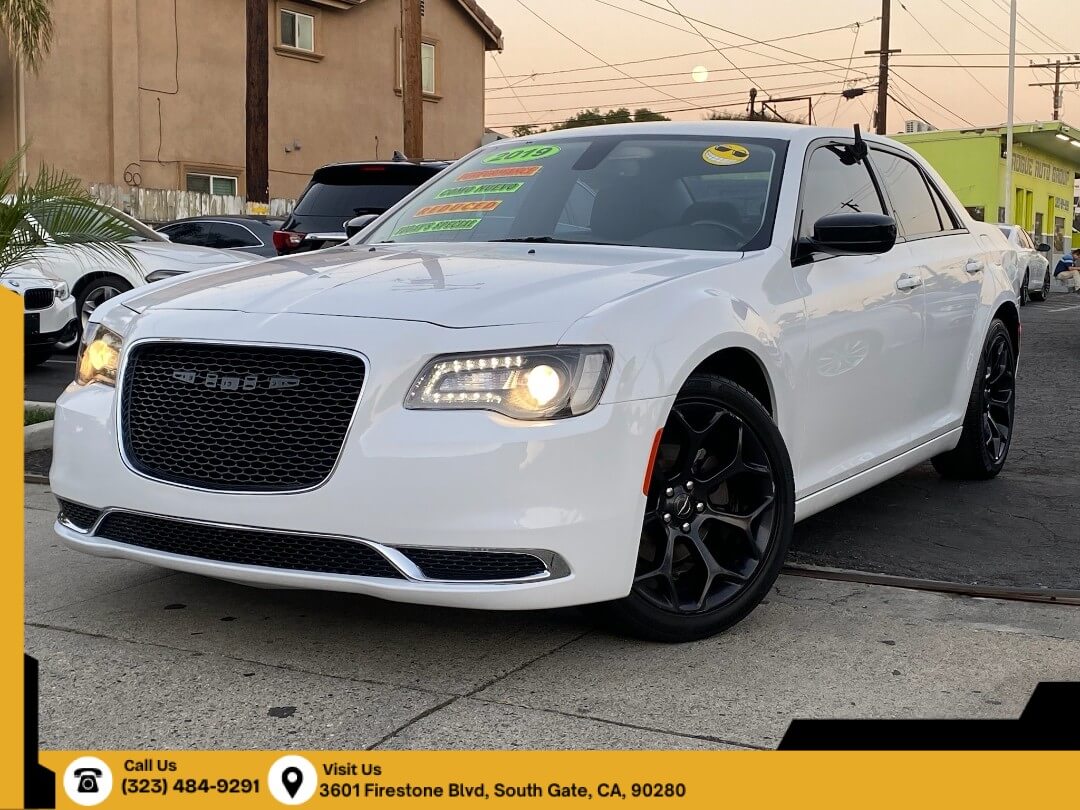 2019 Chrysler 300 Touring