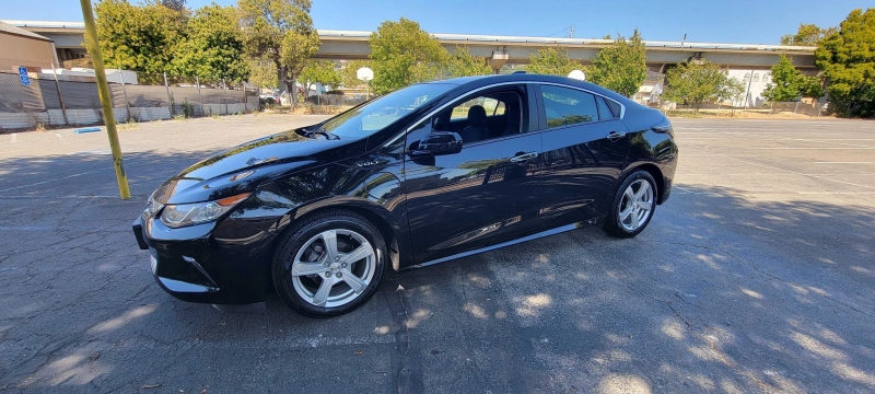 2018 Chevrolet Volt LT - Photo 17