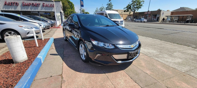 2018 Chevrolet Volt LT - Photo 9