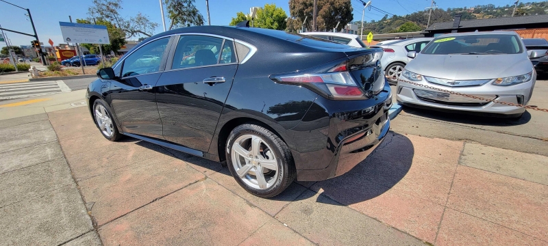 2018 Chevrolet Volt LT - Photo 7