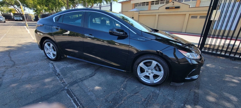 2018 Chevrolet Volt LT - Photo 22