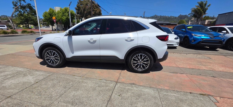 2023 Ford Escape PHEV - Photo 7