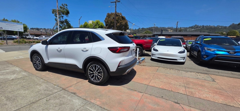 2023 Ford Escape PHEV - Photo 9