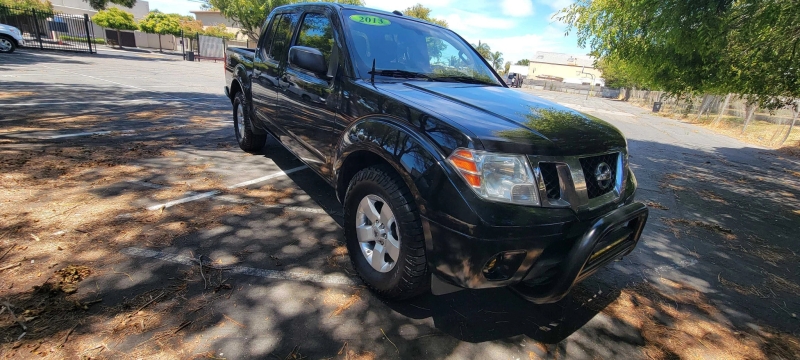 2013 Nissan Frontier SV - Photo 21