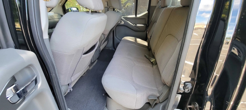 2013 Nissan Frontier SV - Photo 14