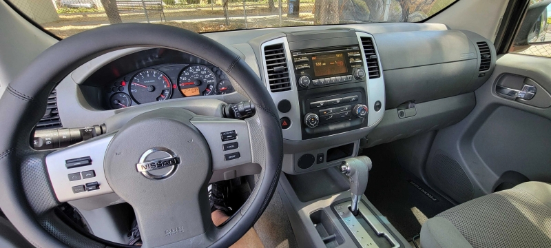 2013 Nissan Frontier SV - Photo 12