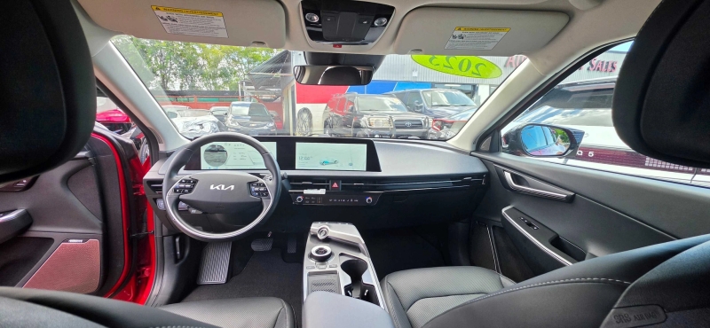 2023 Kia EV6 Wind - Photo 18