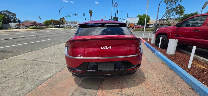 2023 Kia EV6 Wind - Photo 10
