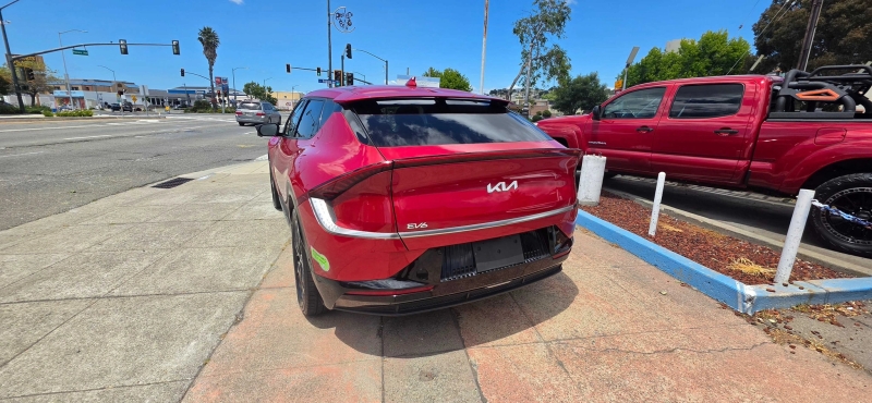 2023 Kia EV6 Wind - Photo 8