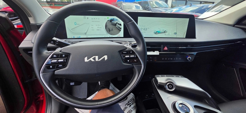 2023 Kia EV6 Wind - Photo 16