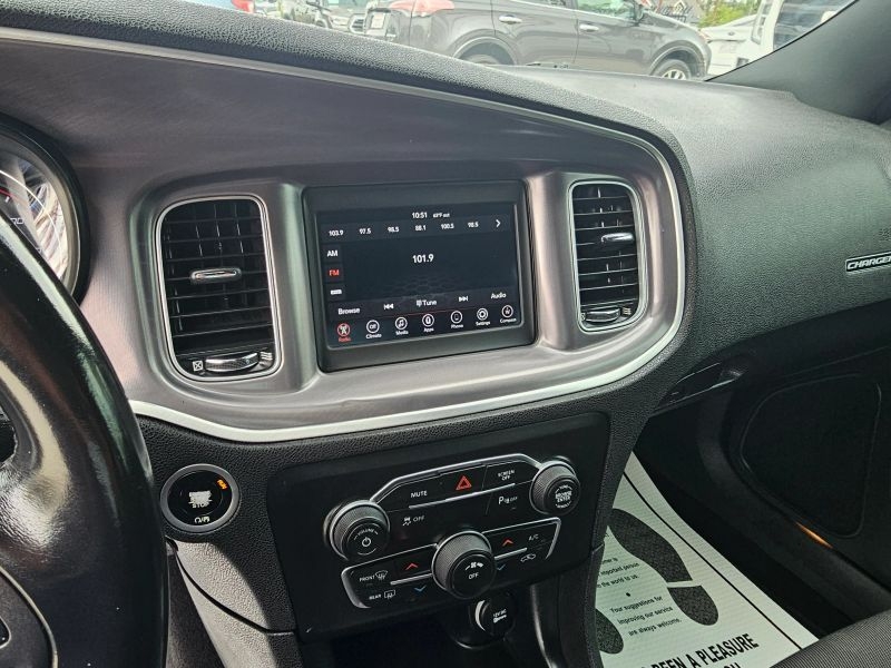 2019 Dodge Charger SXT Sedan 4D