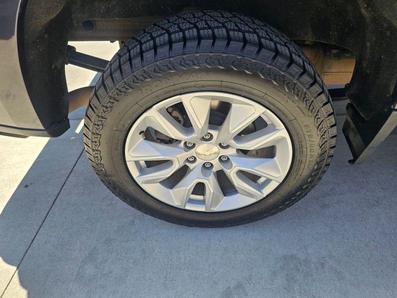 2023 Chevrolet Silverado 1500 Crew Cab Custom Pickup 4D 5 3/4 Ft