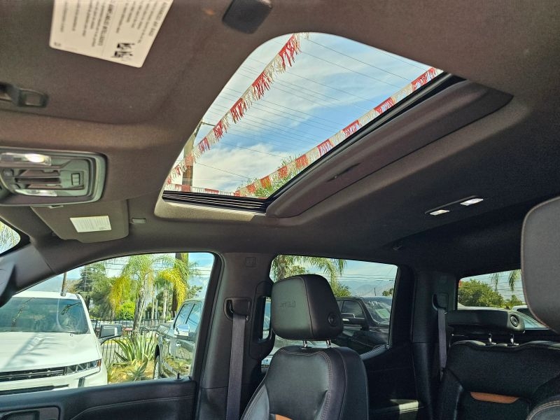 2020 GMC Sierra 1500 Crew Cab AT4 Pickup 4D 5 3/4 ft