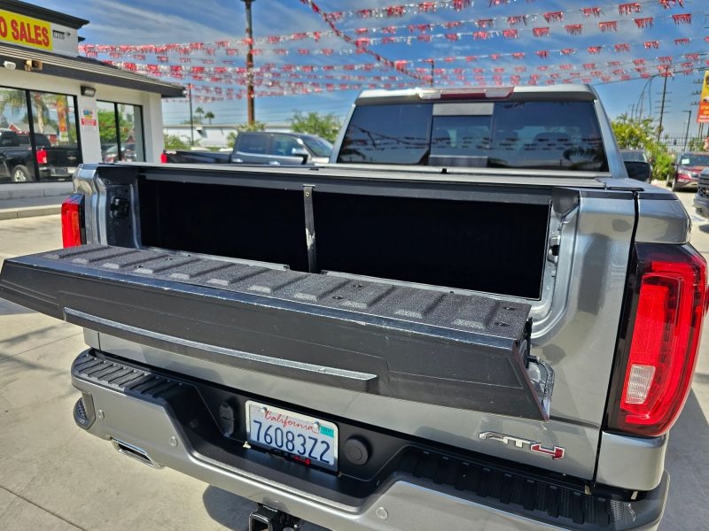 2020 GMC Sierra 1500 Crew Cab AT4 Pickup 4D 5 3/4 ft