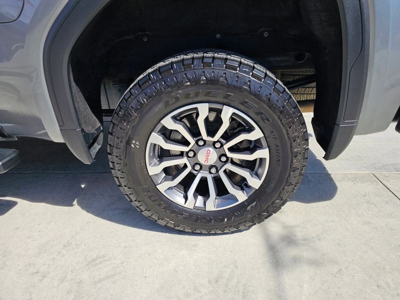 2020 GMC Sierra 1500 Crew Cab AT4 Pickup 4D 5 3/4 ft