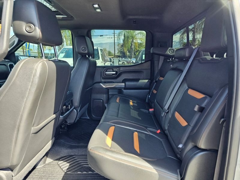 2020 GMC Sierra 1500 Crew Cab AT4 Pickup 4D 5 3/4 ft