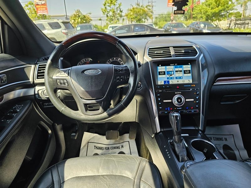 2017 Ford Explorer Platinum Sport Utility 4D