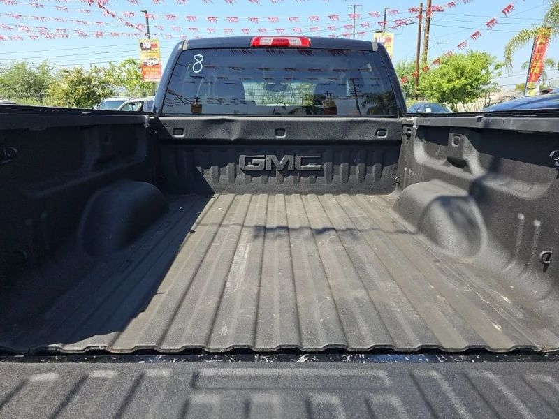 2016 GMC Sierra 1500 Crew Cab SLT Pickup 4D 5 3/4 ft