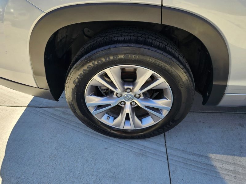 2015 Toyota Highlander XLE Sport Utility 4D