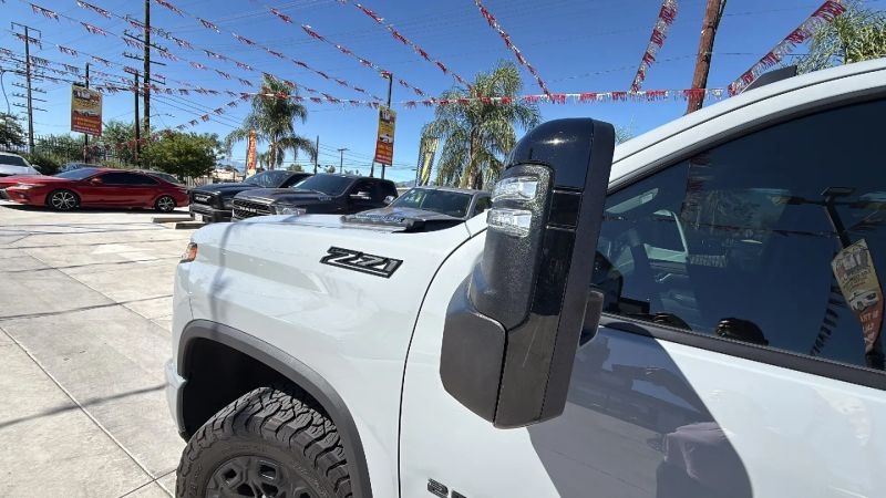 2024 Chevrolet Silverado 2500 HD Crew Cab LT Pickup 4D 6 1/2 Ft