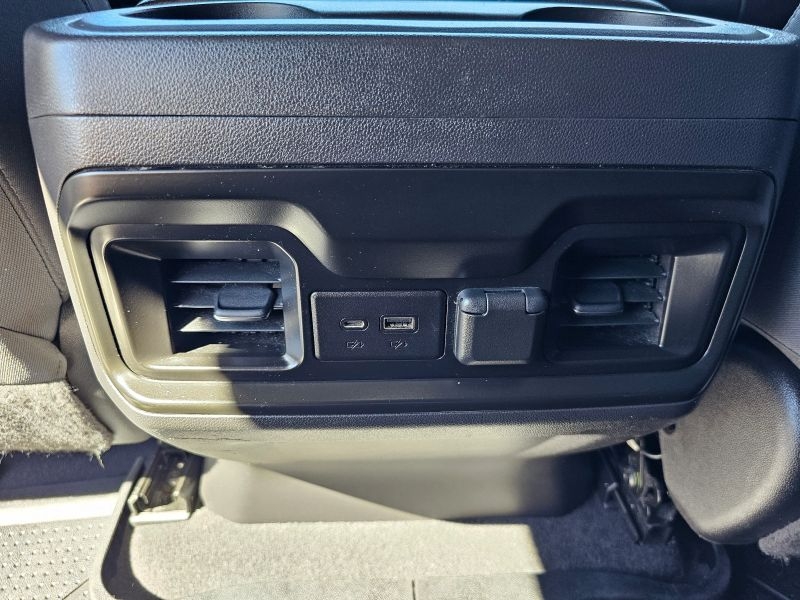 2021 Chevrolet Silverado 1500 Crew Cab RST Pickup 4D 5 3/4 Ft