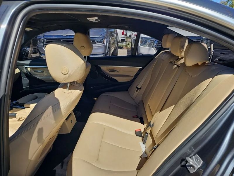 2017 BMW 3 Series 330i Sedan 4D