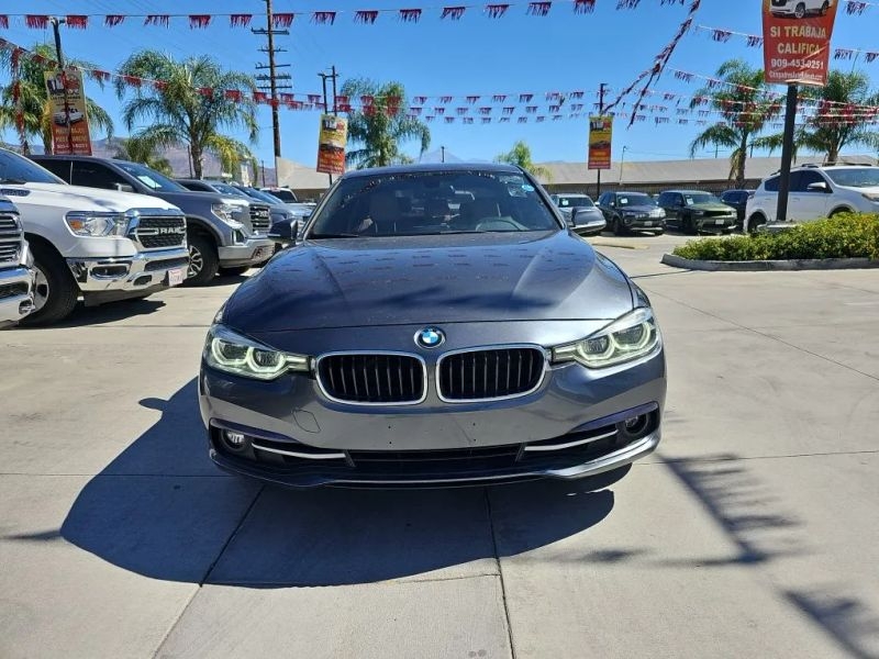 2017 BMW 3 Series 330i Sedan 4D
