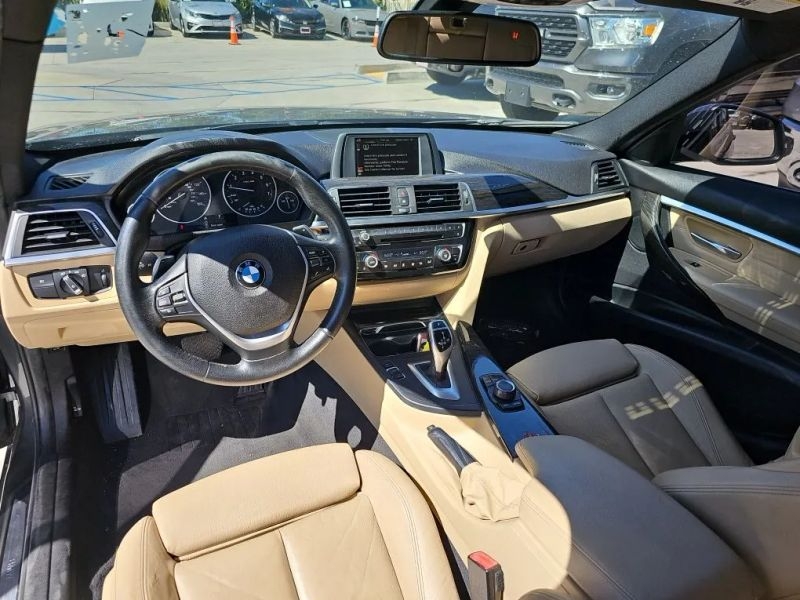 2017 BMW 3 Series 330i Sedan 4D