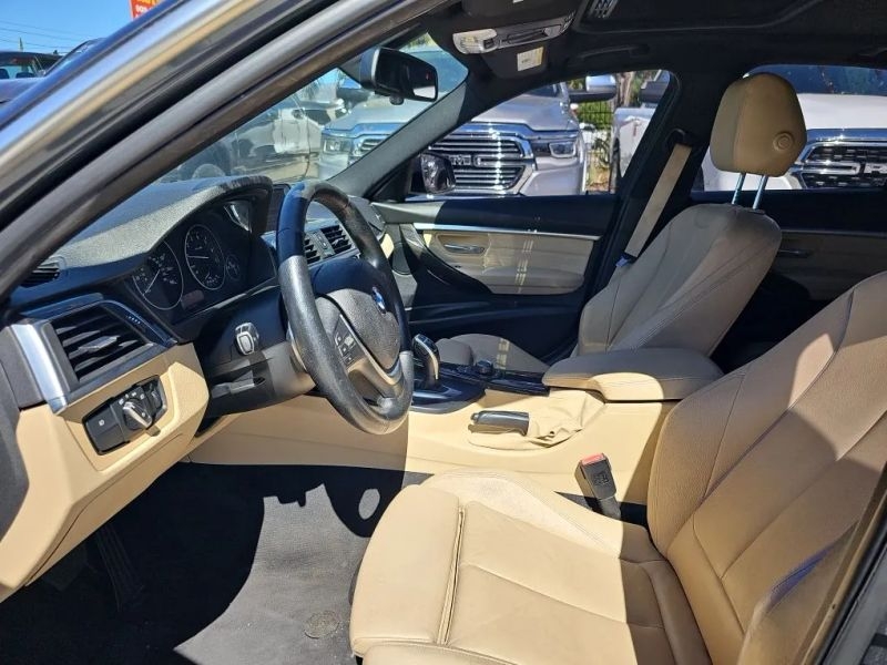 2017 BMW 3 Series 330i Sedan 4D