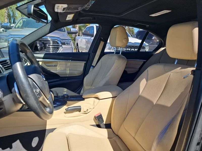 2017 BMW 3 Series 330i Sedan 4D