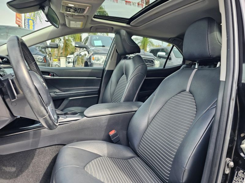 2019 Toyota Camry SE Sedan 4D