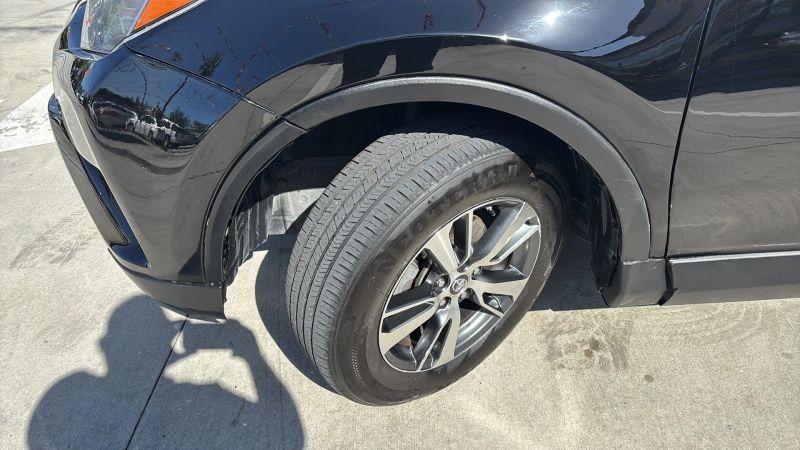2018 Toyota RAV4 XLE Sport Utility 4D