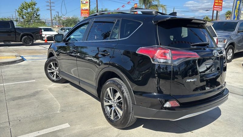 2018 Toyota RAV4 XLE Sport Utility 4D