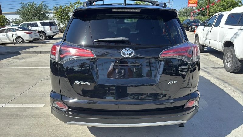2018 Toyota RAV4 XLE Sport Utility 4D